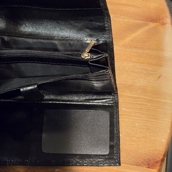 Black Faux Leather Floral Print XL Brand Wallet, NWOT 7.5 x 4 - Picture 7 of 9